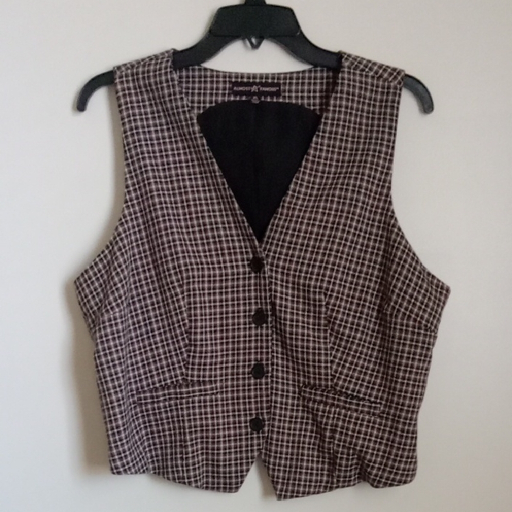 *Final Price* Like New Plaid Button Up Grandpa Vest